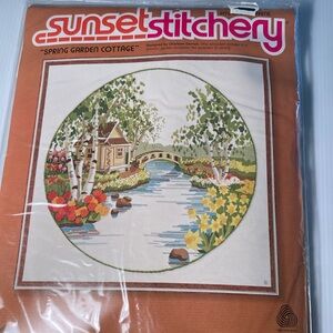 Vintage 1978 sunset stitchery kit. “Spring garden cottage” 16‎ x 16 circular